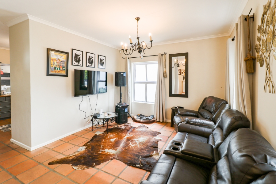 3 Bedroom Property for Sale in Paradyskloof Western Cape